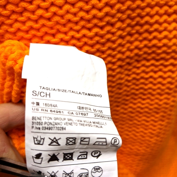 Cotton sweaters From Italian brand Benetton - Picture 5 of 8